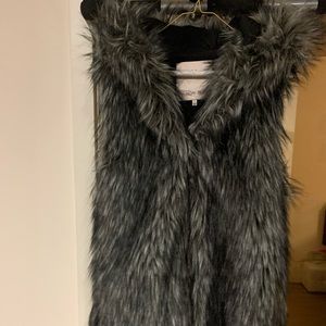 Faux fur vest- hood